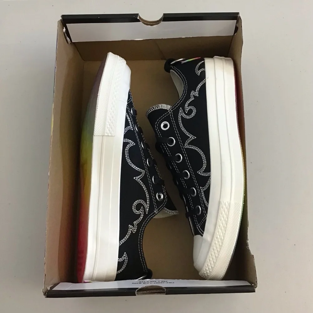 Converse Women’s 9 / Men’s 7 NWOT Chuck Low Pride Black Sneakers Shoes A10215C